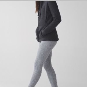 Lululemon wonder under 3/4 length first edition!
